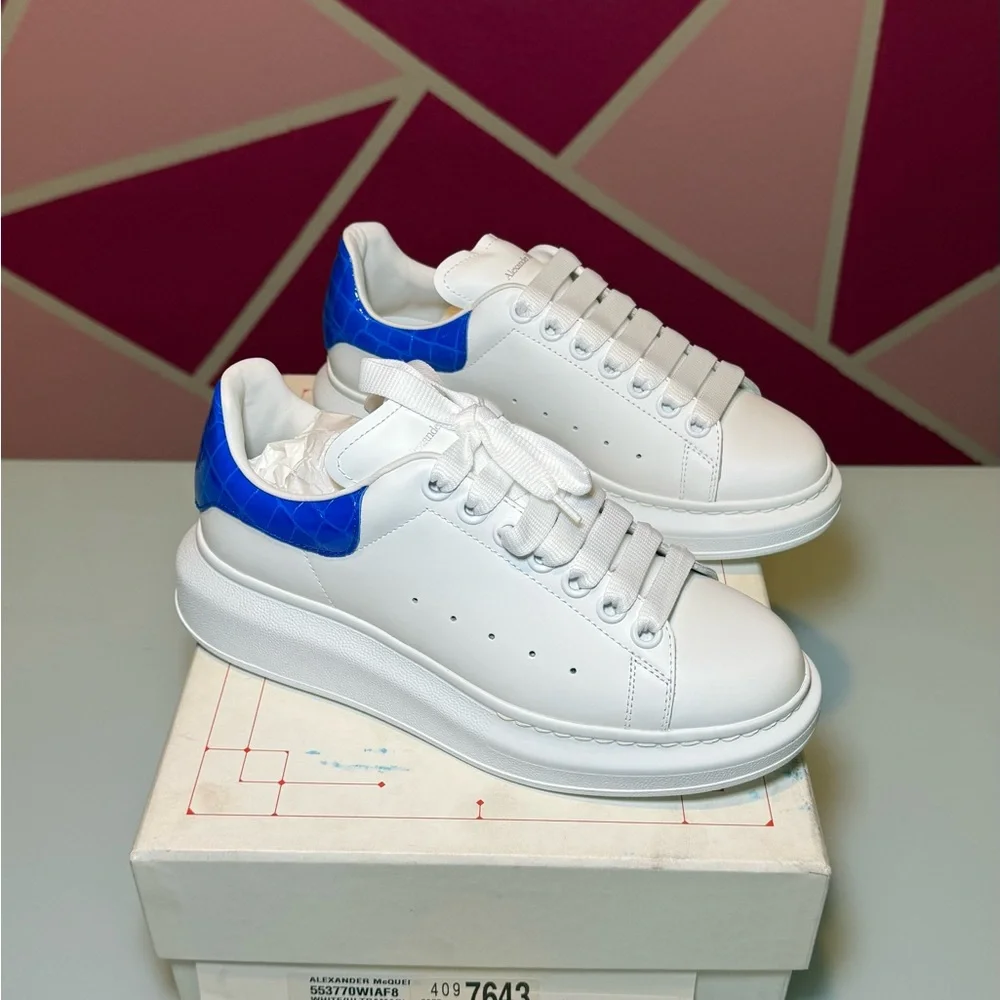 Alexander McQueen Women Oversized Sneakers - White and Blue - Picture 4 of 11